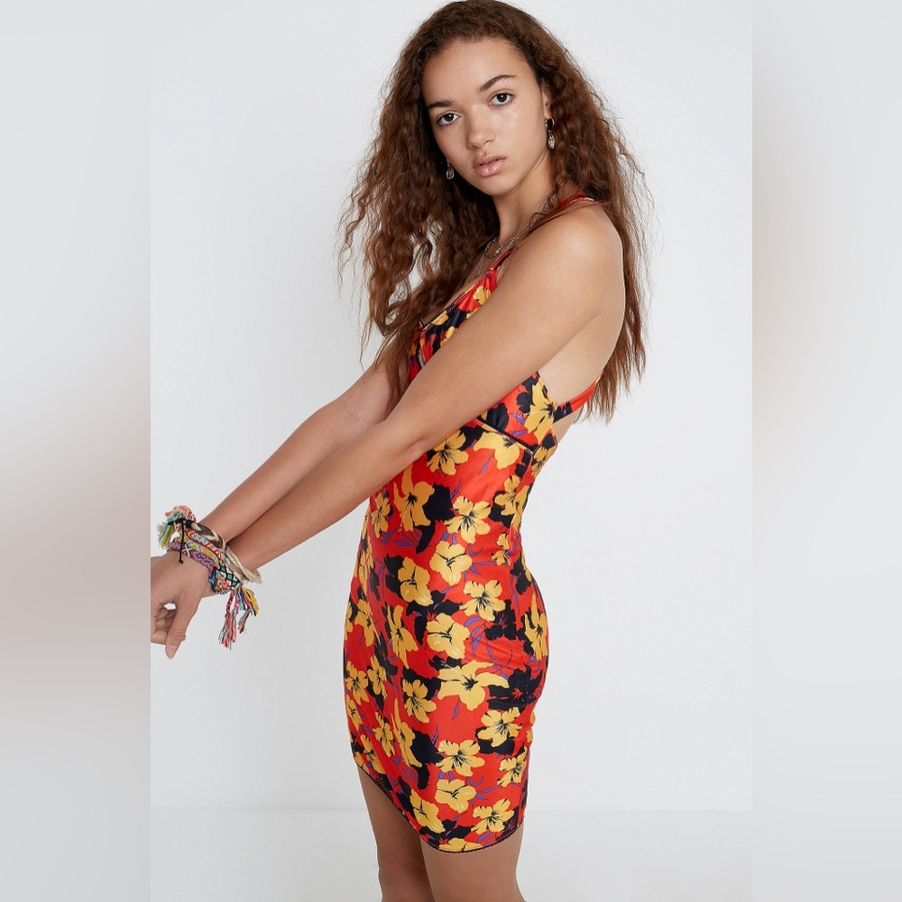 Urban Outfitters Floral Bodycon Dress Size Medium Tail Whip Hibiscus Cross-Back